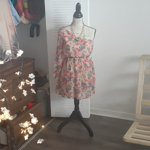 Spring Dress size 6 - Picture 1 of 3